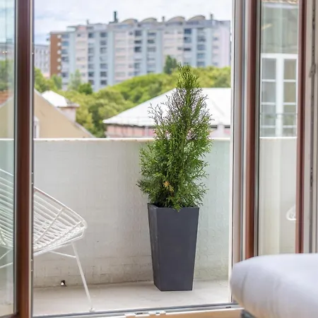 Lv Premier Amoreiras Am3 Лиссабон